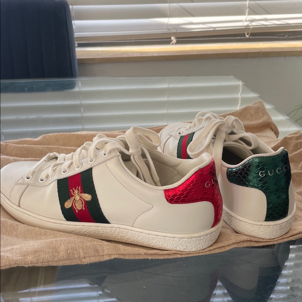 Gucci White Sneakers with Red and Green Stripes